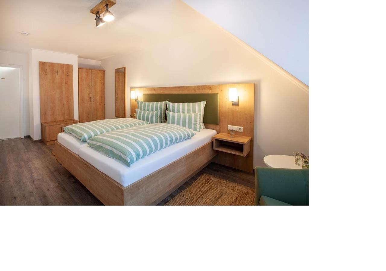 Gaestehaus Zur Quelle Wächtersbach Екстериор снимка